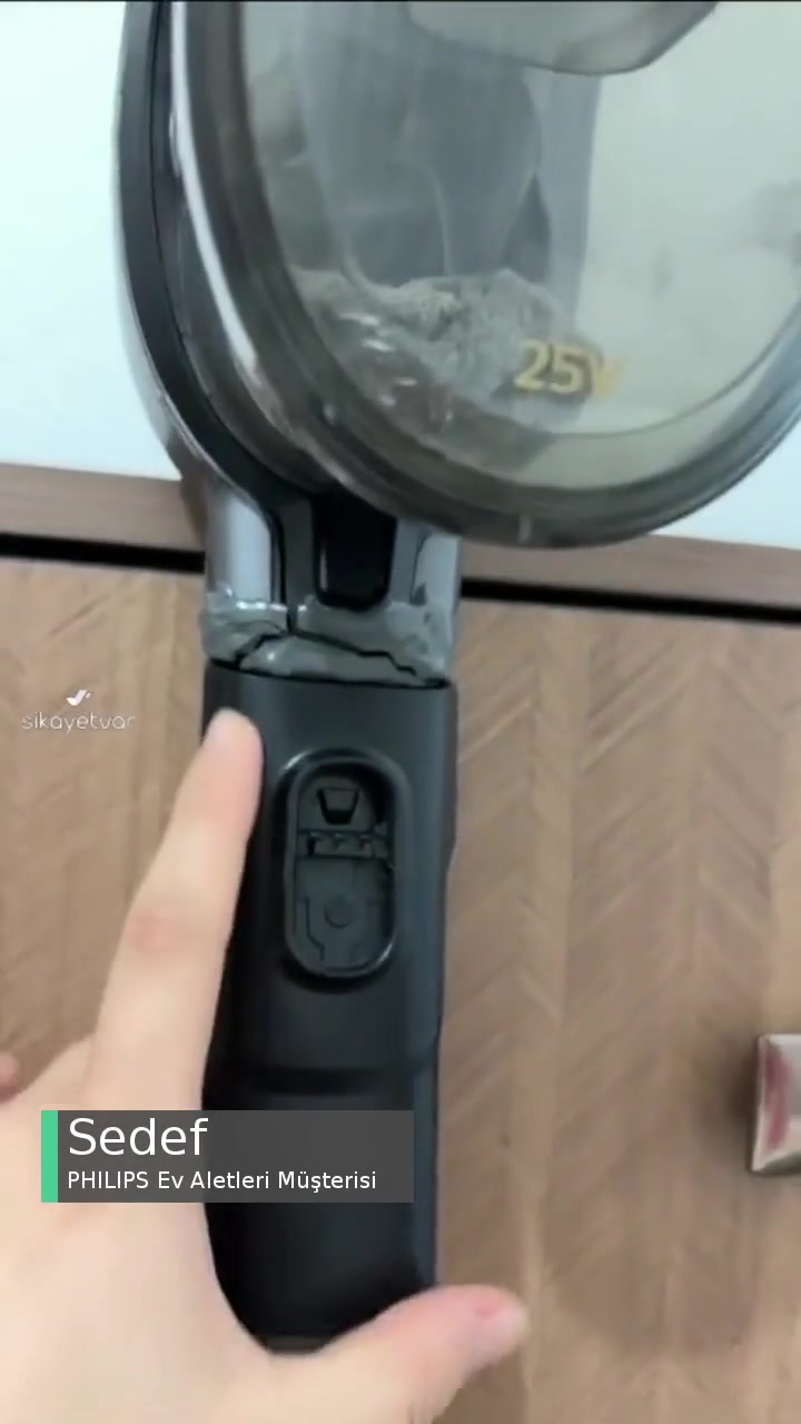 Philips 8000 Aqua Plus Süpürge Her Yerinden Kırılıyor! videonun kapak resmi