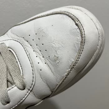 Kısa Sürede Yıpranan Ayakkabıya Ret Cevabı Şaşkınlığı