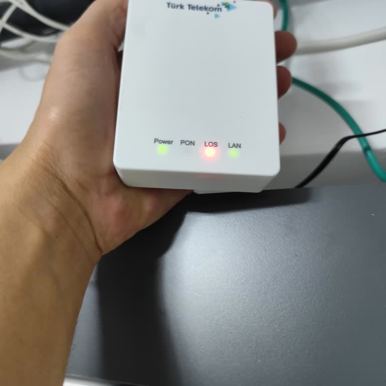 TurkNet'te Sürekli Bağlantı Sorunu Ve Yetersiz Müşteri Hizmeti Mağduriyeti