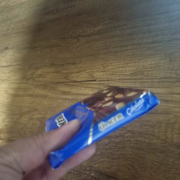 Aldığım Ülker Fındıklı Çikolata Ambalajı Açınca Bozuk Ve Eksik Çıktı