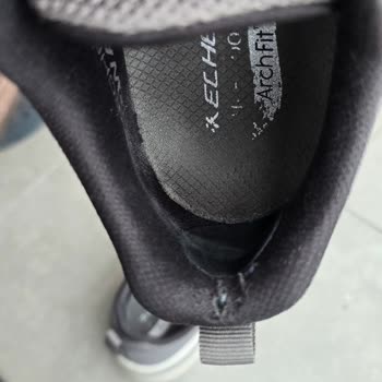 Kısa Sürede Yıpranan Skechers Ayakkabılar Ve Yetersiz Müşteri Hizmeti