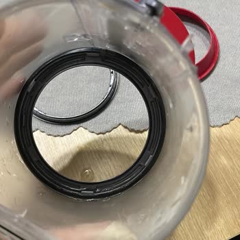 Dyson V12 Süpürge Toz Haznesi Sorunu ve Yetersiz Müşteri Desteği