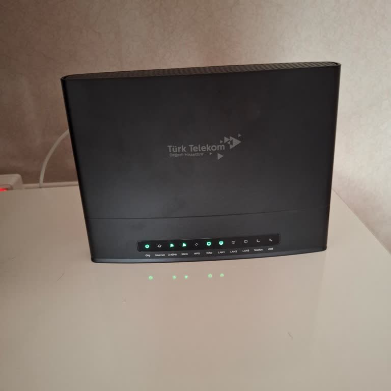 3 Gündür İnternet Ve Tivibu Yok, Hizmet Alamadan Fatura Ödemek Zorunda Kalıyorum