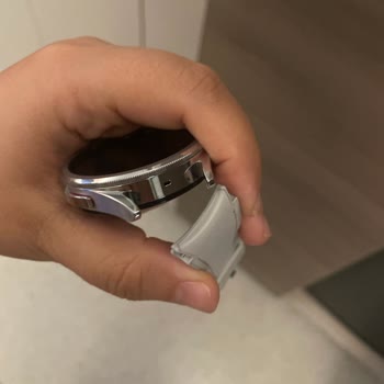 Samsung Kusurlu Galaxy Watch 6 İçin Ücretli Tamir Talebi Ve Değişim Reddi