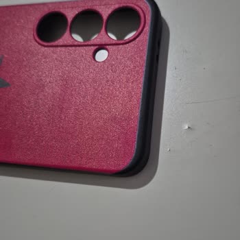 Aldığım İki Telefon Kılıfında Kalite Sorunu Ve Firmadan Hiçbir Şekilde Geri Dönüş Alamadım