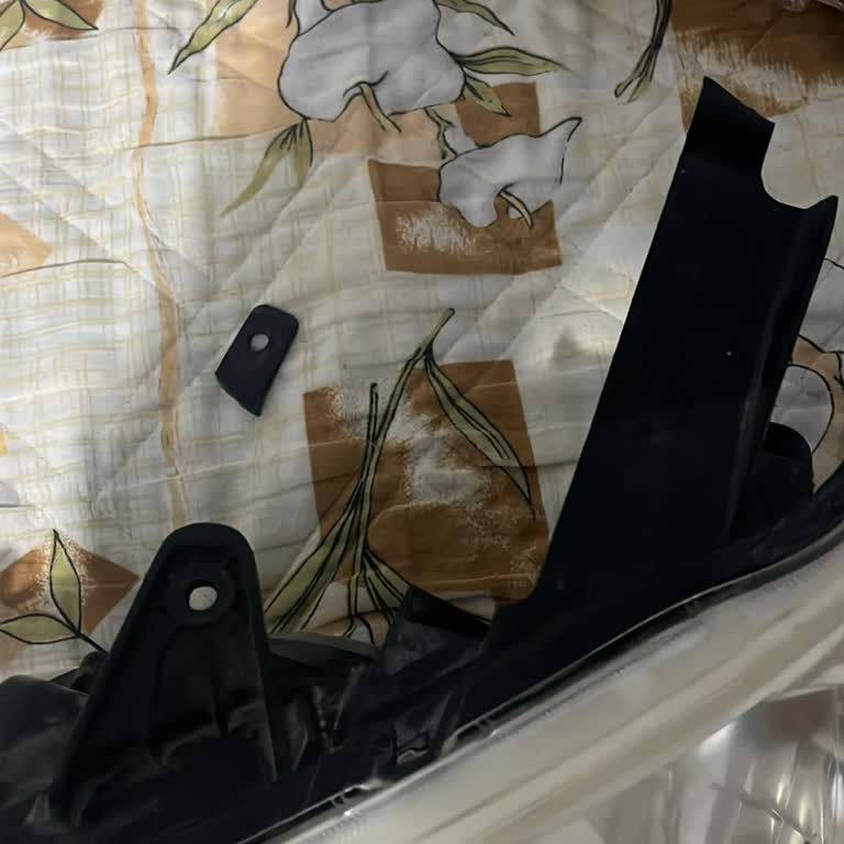 PTT Kargo İle Gönderilen Far Takımım Kırık Ulaştı Mağduriyet Yaşadım