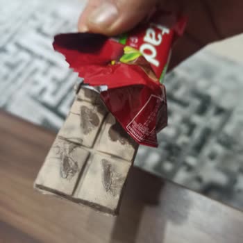 Çocuklarım İçin Aldığım Çikolatalar Bozuk Çıktı, Sağlığımız Tehlikeye Girdi!