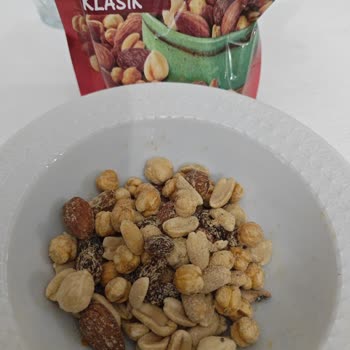 Peyman Kuruyemişte Yoğun Leblebi Tozu Nedeniyle Kalite Hayal Kırıklığı