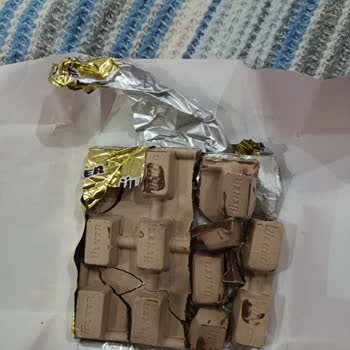 Şok Marketten Alınan Ülker Çikolata Bozuk Çıktı: Sağlık Ve Güven Sorunu