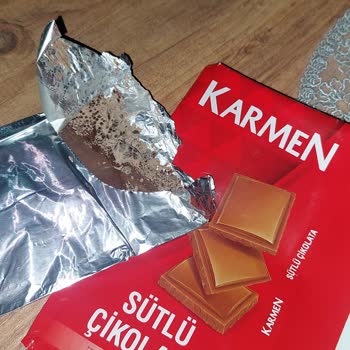 Son Kullanma Tarihi Geçmemiş Çikolatada Küf Ve Eksiklik: Sağlık Ve Güven Sorunu