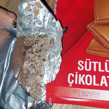 Son Kullanma Tarihi Geçmemiş Çikolatada Küf Ve Eksiklik: Sağlık Ve Güven Sorunu