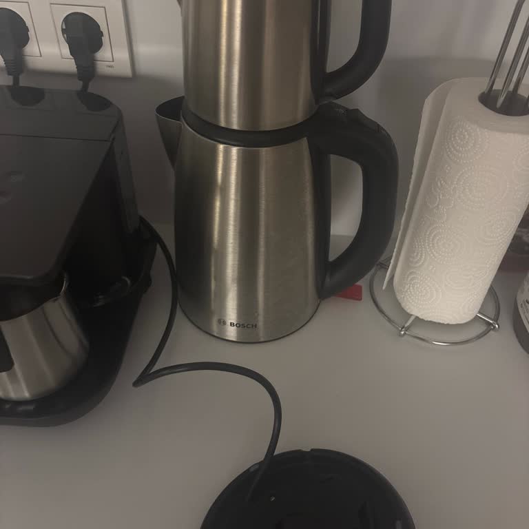Bosch Çay Seti Elektrik Arızası Nedeniyle Kullanılamıyor, Güvenlik Endişesi Yaşıyorum