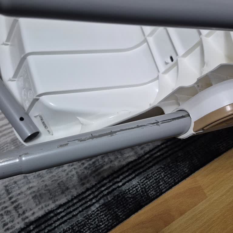 Teşhir Ürünü Mama Sandalyesi Yeni Diye Satıldı, Eksik Parçalar Ve Fiş Verilmedi