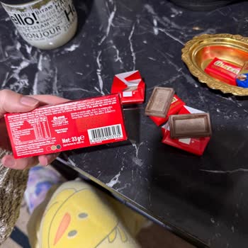 Son Kullanma Tarihi Geçmemiş Ülker Napoliten Çikolatalarda Renk Ve Tat Sorunu: Ürün İncelemesi Ve Bilgilendirme Talebi