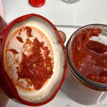 Tukaş Domates Püresinde Böceklenme Ve Küf Şoku