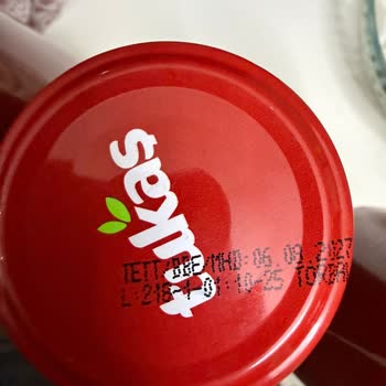 Tukaş Domates Püresinde Böceklenme Ve Küf Şoku