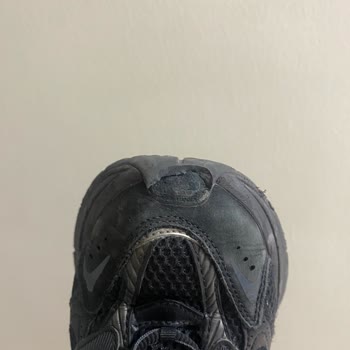 Lacoste Ayakkabıda Kısa Sürede Amblem Sökülmesi Ve Ürün Değişimi Talebi