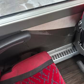 Buzlu Turizm’de Konforsuz Koltuklar ve Yetersiz Temizlik Nedeniyle Yaşanan Mağduriyet