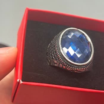 AVM Yönetiminin İlgisizliği Ve İletişim Eksikliği Mağduriyetimi Artırdı