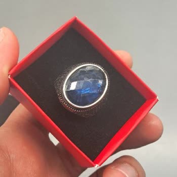 AVM Yönetiminin İlgisizliği Ve İletişim Eksikliği Mağduriyetimi Artırdı