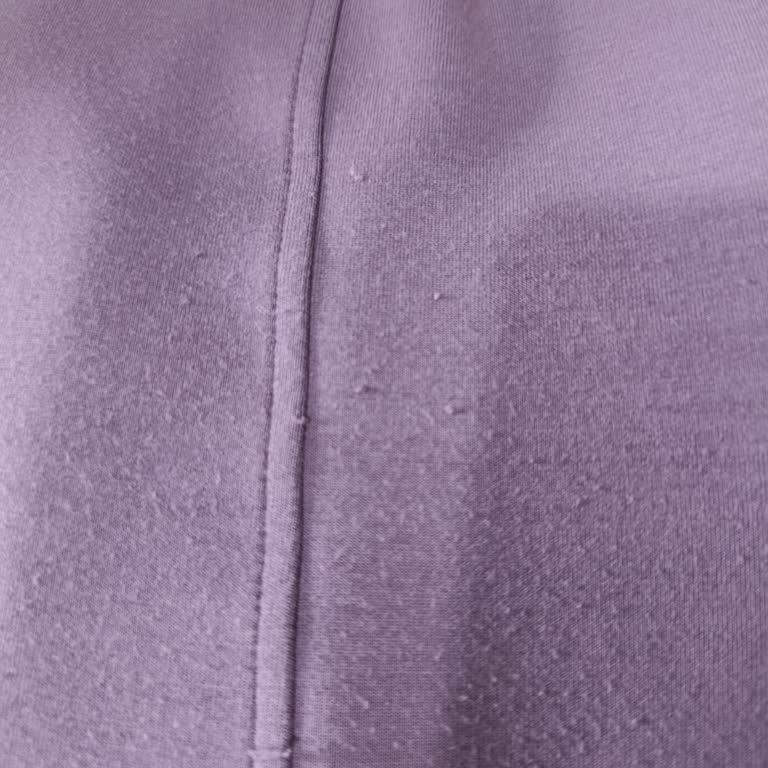 Lumberjack Eşofman Altında Kısa Sürede Yoğun Tüylenme Ve İlgisiz Mağaza Yaklaşımı