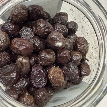 Metro Market’ten Son Kullanma Tarihi Geçmemiş Küflü Zeytin: Gıda Güvenliği Ve Denetim Eksikliği