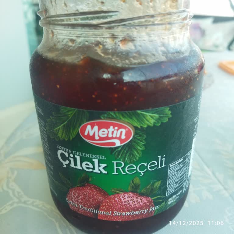 Çilek Reçelinde Yabancı Madde Şoku: Hijyen Ve Kalite Endişesi