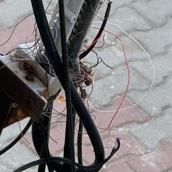 Yıllardır Beklediğim Fiber İnternet Bir Türlü Sokağımıza Gelmiyor