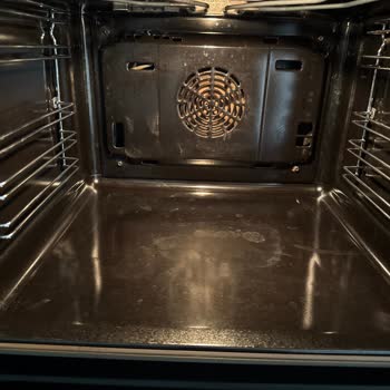 Siemens Fırında Kalıcı Lekeler Ve Yetersiz Servis Çözümü Nedeniyle Ürün Değişimi Talebi