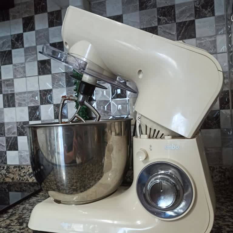 Yeni Alınan Hamur Yoğurma Makinesinden Duman Çıkıyor, Güvenli Değil