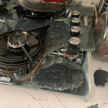 Kurulum Eksikliği Ve Cam Ocak Patlaması Sonrası Güvenlik Endişesi: Ücretsiz Model Değişimi Talebim