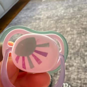 Philips Avent Emzikte Kısa Sürede Oluşan Çizikler Ve Deformasyon