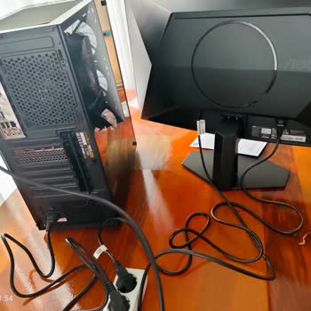 Aldığım Hazır Sistem Ve Monitör İlk Günden Sorunlu Çıktı, Destek Alamıyorum