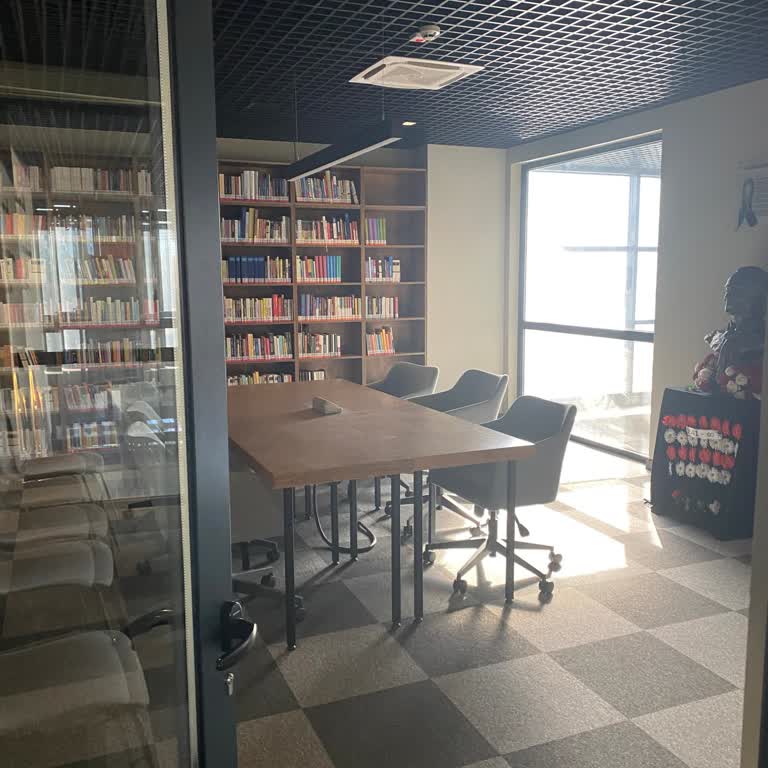 Kütüphane Toplantı Odası Kullanımında Keyfi Uygulamalar Öğrencileri Mağdur Ediyor