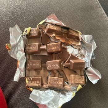 Bozuk Çikolata Deneyimi: Ürün Değişimi Ve İnceleme Talebi