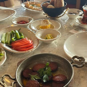 Gishe Emirgan 'da Serpme Kahvaltı Memnuniyetsizliğim!