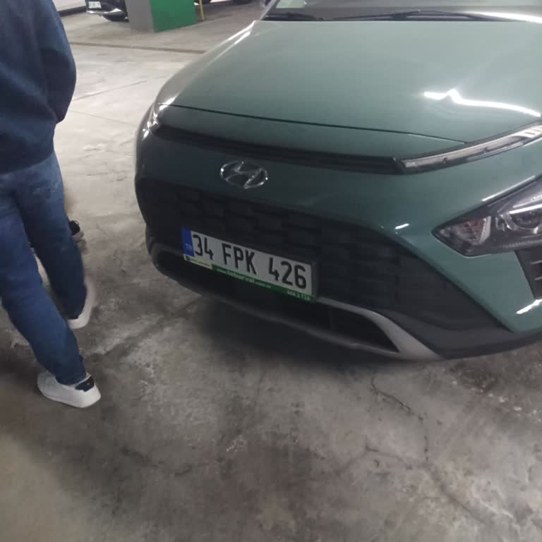 Otoparkta Kiralık Araçlar Çıkışları Kapattı, 1 Saat Mağdur Oldum