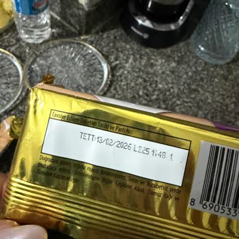 Taze Olması Gereken Kek Küflü Çıktı, Güvenimiz Sarsıldı