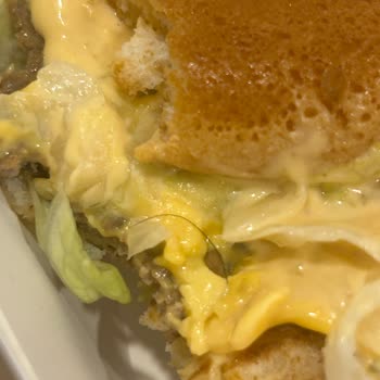 Siparişimde Soğuk Ürün Ve Hijyen Sorunu: Yemeğin İçinden Saç Teli Çıktı