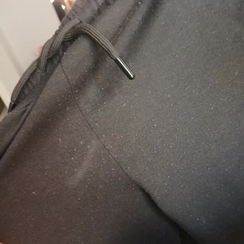 Slazenger Eşofmanda İlk Kullanımda Yoğun Tüylenme Ve Deformasyon Hayal Kırıklığı Yarattı