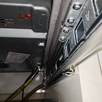 Siemens Ev Aletleri Montajda Güvenlik İhmal Edildi, Servis Personelinden Saygısız Davranış