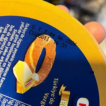 Karper Üçgen Peynirde Küf Şoku: Son Tüketim Tarihi Geçmemiş Üründe Hijyen Sorunu