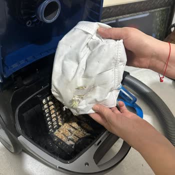 Philips 3000 Serisi Süpürge Sürekli Toz Torbası Delinmesi Ve İade Talebi