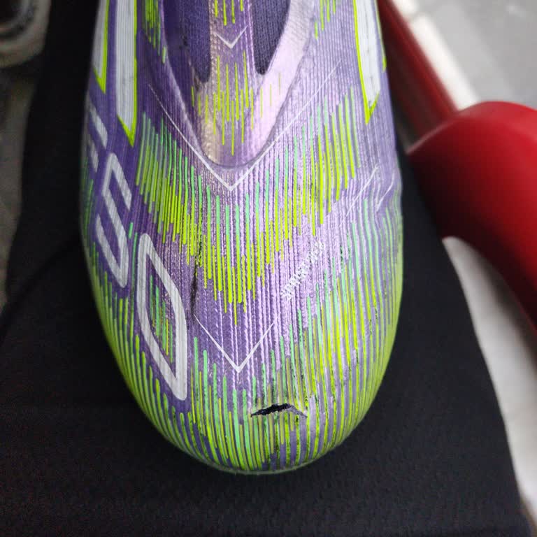 Adidas F50 Kramponum İki Kullanımda Açıldı Kullanıcı Hatası Denilmesi Hayal Kırıklığı Yarattı