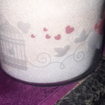 Bor Şeker Kristal Toz Şekerden Yoğun Deterjan Kokusu Ve Renk Farklılığı: Sağlık Ve Güvenlik Endişesi