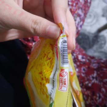 Kapalı Ambalajdan Canlı Kurt Çıkan Noodle: Sağlık Ve Güven Sorunu