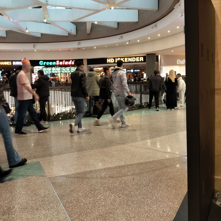 Bebek Arabalı Müşteriye HD İskender Şubesinde Saygısız Ve Çözüm Sunmayan Yaklaşım