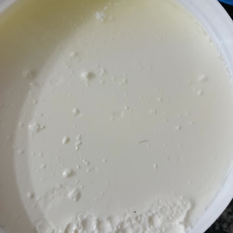 Hakmar’dan Aldığım Yoğurttan Sigara Külü Ve Kıl Çıktı Hijyen Skandalı Yaşadım