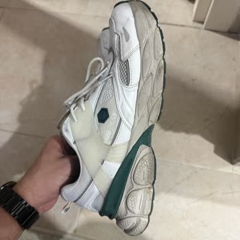 Ayakkabıda Hızlı Renk Solması Ve Yetersiz Müşteri Desteği