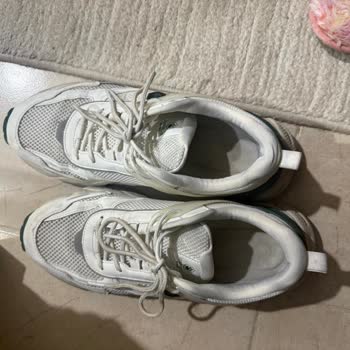 Ayakkabıda Hızlı Renk Solması Ve Yetersiz Müşteri Desteği